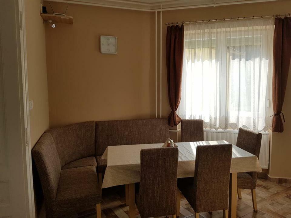 Dm Vendeghaz Villány Dış mekan fotoğraf